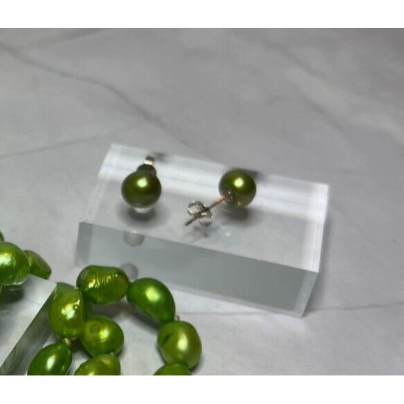 Green Natural Freshwater Pearls Necklace & Earring Set, (0112) - Picture 4 of 7